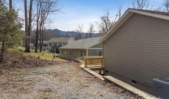 107 Cragmont Rd, Black Mountain, NC 28711