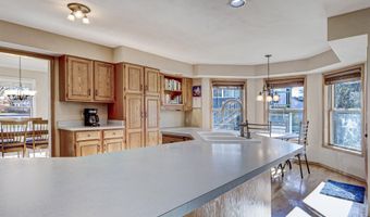 624 S KELLER PARK Dr, Appleton, WI 54914