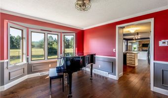 55 Hunt Club Cir, Amherst, NY 14051