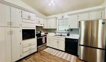 231 Lake Forest Dr, Acworth, GA 30102
