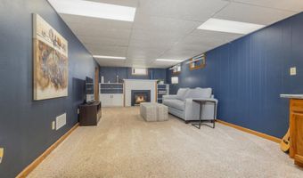 1011 NE 11th Ave, Aberdeen, SD 57401
