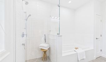 44 Middle St, North Kingstown, RI 02852