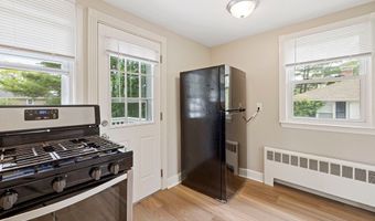 42 Neillian St 42, Bedford, MA 01730