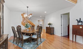830 Richlyn Dr, Adrian, MI 49221