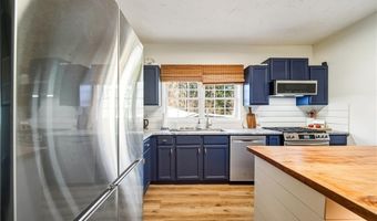 4788 Wood St, Acworth, GA 30101