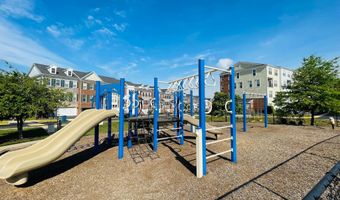 42699 WARDLAW Ter, Ashburn, VA 20147