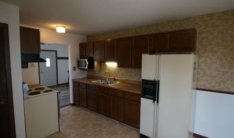 911 S Aldrich St, Aberdeen, SD 57401
