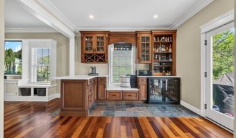 3 Walnut Trl, Andover, NJ 07860