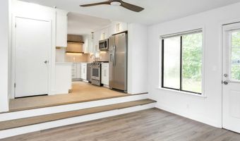 124 Minturn Pl, Bridgeport, CT 06606