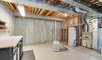 2801 Waterfront Ave, Algonquin, IL 60102