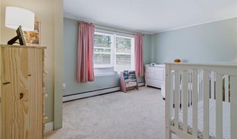 127 Highland Ave, Cumberland, RI 02864