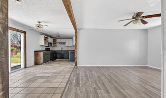 904 22nd St, Barling, AR 72923