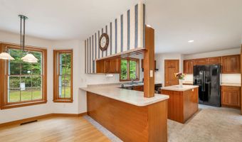 9 Wildwood Rd, Auburn, NH 03032
