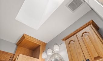 550 Mckinley St, Anoka, MN 55303