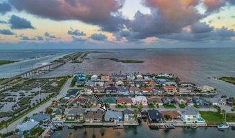 126 Sea View Dr, Aransas Pass, TX 78336