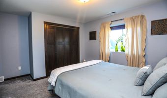 1203 Nano Nagle Ave, Aberdeen, SD 57401