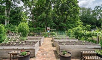 38 Concord Rd, Billerica, MA 01821