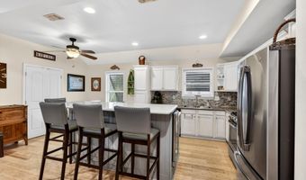 43 Fiber St, Bay St. Louis, MS 39520