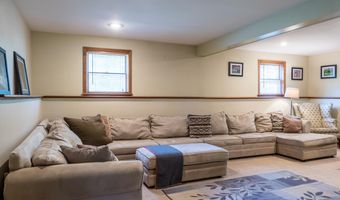 9 Kennebec Cir, Bath, ME 04530