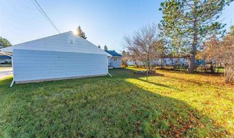31 Garden Cir, Babbitt, MN 55706