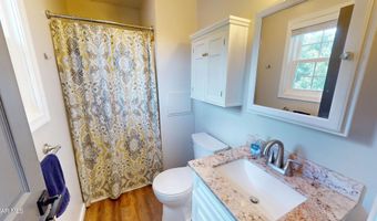 359 Reiling Ln, Altoona, PA 16601