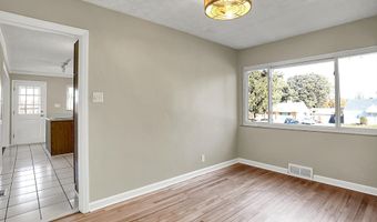 37 Maxwell Rd, Indianapolis, IN 46217