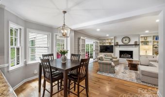 4301 Meadowridge Dr, Charlotte, NC 28226