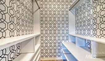 1015 E Logan St, Caldwell, ID 83605