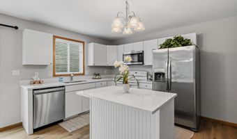 1002 Poe Ave, Ames, IA 50014