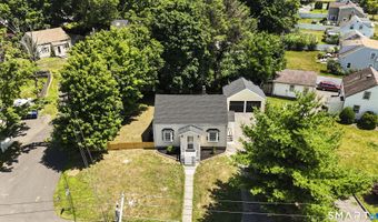 110 Minturn Rd, Bridgeport, CT 06606