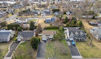 153 S Bayview Ave, Amityville, NY 11701