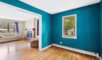 9 Sunset Dr, Altamont, NY 12009