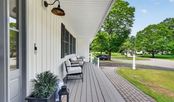 6 Hawthorne Cir, Andover, MA 01810