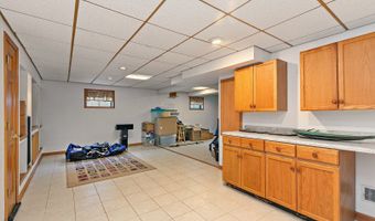 2051 Carlisle St, Algonquin, IL 60102