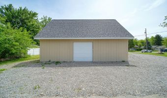 916 Oak St, Adrian, MI 49221