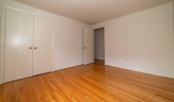 7814 WENDY RIDGE Ln, Annandale, VA 22003