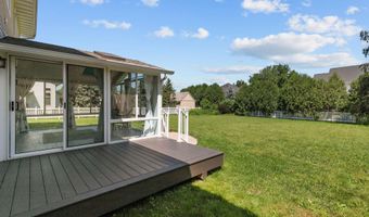 512 W ROLLING MEADOWS Ln, Appleton, WI 54913
