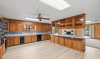 1333 Rose Dr, Alice, TX 78332