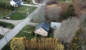 318 Mitchell's Ln, Middletown, RI 02871