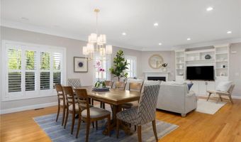 161 Seawynds Dr, North Kingstown, RI 02852