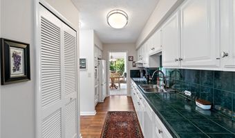 731 Creekside Dr 38, Aurora, OH 44202