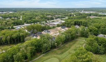 810 Club Dr W, Aurora, OH 44202