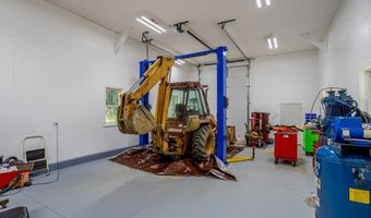 2409 W State Rd, Ashby, MA 01431