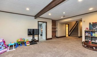 107 Fresh Pond Ln, Brookline, NH 03033