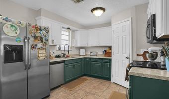 1229 E Ridgecrest Rd, Altus, OK 73521