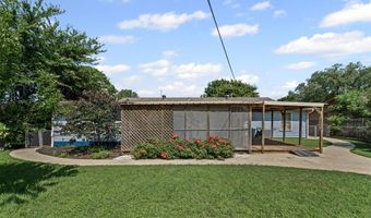 106 Oakwood Dr, Keene, TX 76059