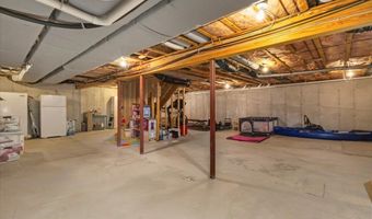 36 Summit Rd, Bedford, NH 03110