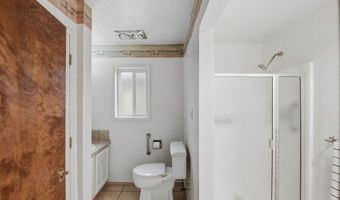 835 12TH St, Bandon, OR 97411