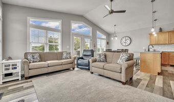 179 Broadway Street E B8, Arnolds Park, IA 51331