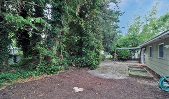 11 Pomona Dr, Barnegat, NJ 08005
